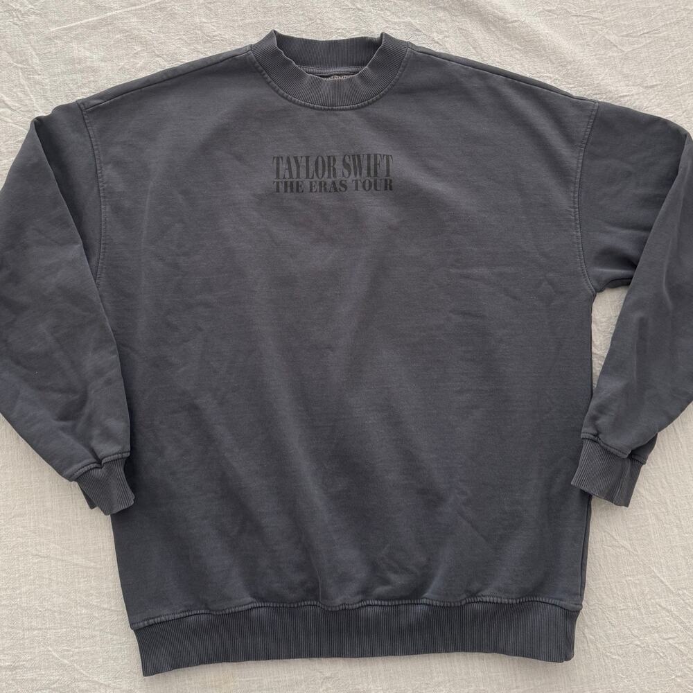 Taylor Swift | Eras Tour blue crewneck crew pullover sweatshirt | size medium